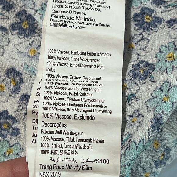 Cotton On Women small Floral Ruched Mini Dress Short Sleeve Blue White romantic - Picture 4 of 6